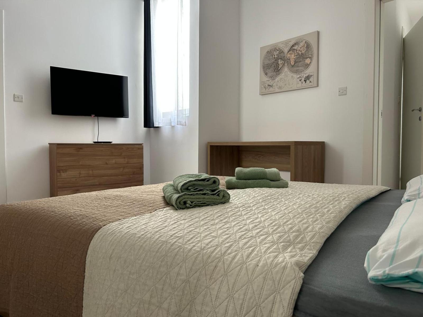 Exceptional 3-Bedroom Apartment, Sliema - Tigne Point! Exterior photo